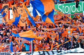 Sunnmørsposten is a newspaper published by polaris media in ålesund, norway. Sunnmorsposten Kommentar Fotball For Alle Penga