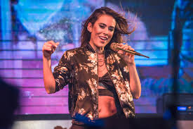 El conductor cordobés de síntesis compartió su dolor por la muerte del chico asesinado por policías. Carolina Ramirez Y Andres Sandoval La Reina Del Flow Revista Random 2 0