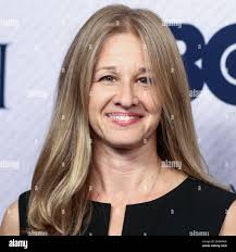 Come levin hi-res stock photography and images