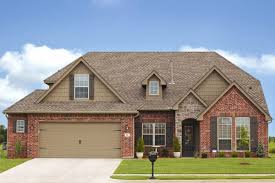 Red Brick House Trim Color Ideas 9 Exterior House Colors With Brick 1200 X 802 Jpg 1 200 802 Pixel Brick Exterior House House Paint Exterior Brick House Colors