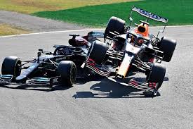 Red bull's max verstappen flies into the barriers in a huge crash at silverstone, following contact with mercedes' lewis hamilton during lap 1 of the 2021 formula 1 british grand prix. Hgoun7ll Crlmm