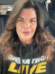 I Just ordered this amazing sweatshirt 😍 Please give me feedback