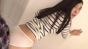 古川いおり 友達の姉のお尻がムッチムチにエロすぎてお尻好きな僕はつい変態でエッチな妄想をしてしまう - アダルト動画 ソクミル