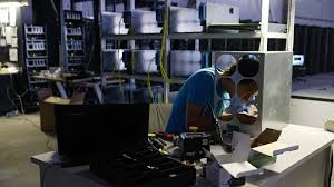 Does bitcoin mining pay off if you compare what how much do you earn through bitcoin mining? If You Re Mining Bitcoin From Home You Re Now Losing Money Marketwatch
