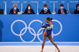 Na final do individual geral feminino da ginástica artística, a brasileira fez a segunda melhor pontuação da competição e ficou com a medalha de prata na modalidade. Vb Lhadukg1twm
