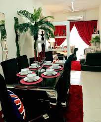 Apakah kenyamanan bisa tetap dapat dicapai dan membuat teras meskipun teras rumah yang kecil mungkin tidak memberi anda banyak kebebasan dalam mendekorasi, anda sering kali dapat melihat ke. Dekorasi Rumah Teres Kecil Dan Sempit Jadi Luas Dan Cantik