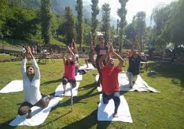 To connect with outdoor yoga, join facebook today. Outdoor Yoga Archives Yoga Classes In Bandra Khar Mumbai Yoga Central