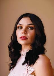 Lisa Roden's Instagram, Twitter & Facebook