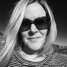 Stella Thomson's Instagram, Twitter & Facebook