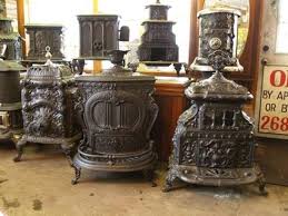 Antique Cast Iron Stoves Lovetoknow Antique Cast Iron Stove Antique Wood Stove Cast Iron Stove