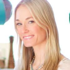 Heather Sieg's Instagram, Twitter & Facebook