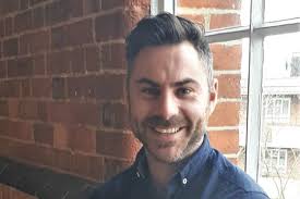 Aaron Hocking's Instagram, Twitter & Facebook