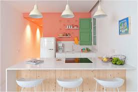 Selain warna cat dapur pada dinding, setiap detail dalam interior dapur termasuk kitchen set berpengaruh pada suasana ruangan secara keseluruhan. 7 Kombinasi Warna Cat Dapur Sempit Terlihat Lebih Luas