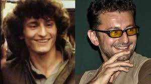 V rokoch 1984 až 1987 hral v činohernom štúdiu v ústí nad labem, v rokoch 1987 až 1989 v pražskom divadle e. Sexy Cesi Cim Starsi Tim Lepsi Zena Cz Magazin Pro Zeny