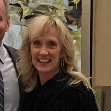 Lisa Bliesmer (@MommaBlies)