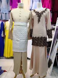 Jawaban tebak gambar semu level lengkap bisa kamu dapatkan disini. Baju Kurung Couple Women S Fashion Muslimah Fashion Baju Kurung Sets On Carousell