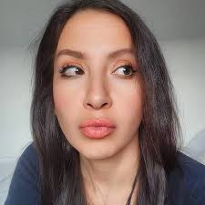 Hay que recordar la vez en la que una fan le pidió una foto a Robert  Pattinson y la cara que puso cuando se dio cuenta que le habian puesto un  filtro