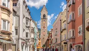 Vipiteno, la cittá alpina, incanta i suoi visitatori con un fascino incomparabile. Hotel A Vipiteno I Nostri Consigli Hotel Vipiteno Net