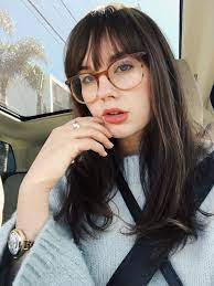 Die Besten Pony Fur Ihre Gesichtsform Schneiden Sie Ihren Eigenen Pony Wie Ein Profi Besten Eigenen Gesichtsform Hair Styles Hairstyle Bangs And Glasses