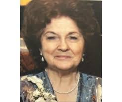 Rachelle Hathaway's Instagram, Twitter & Facebook