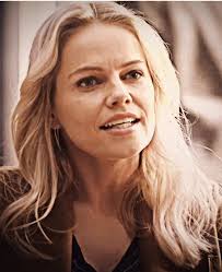 Isablle Breaking Cover