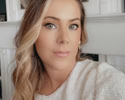 Stacy Raphael's Instagram, Twitter & Facebook