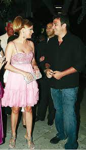 Η όμορφη ζέτα γεννήθηκε στις 31 ιουλίου το 1978 στο μεταξουργείο. Den Prolabainoyn Na Pantreytoyn Zeta Remos Kosmika Gossip Womenonly Gr