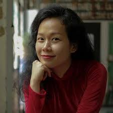 Lisa Duva's Instagram, Twitter & Facebook