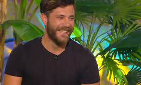 A reality show contest where sixteen or more castaways split between two or more tribes are taken to a remote isolated location and are forced to live off the land with meager supplies for roughly 39 days. Mpartzhs Toys A3izei Na Kerdisei O Triantafyllos To Survivor Deite Ti Eipe Gia Oloys News Gr