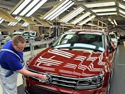 Volkswagen hat den werksurlaub für 2021 terminiert. Werksurlaub Vw 2021 Zwickau Chronologie Autobranche Probt Neustart In Der Coronakrise Der Termin Fur 2021 Steht Jetzt Fest