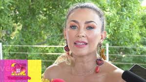 La hija de Paloma cuevas fue a ver con su abuelo a luis Miguel #LAM