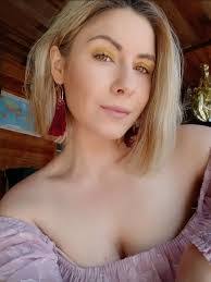 Melissa Riccardi's Instagram, Twitter & Facebook