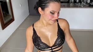 Nasty Ninna - Sweaty Dance Hot Moves