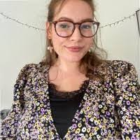 Laura Brockmann's Instagram, Twitter & Facebook