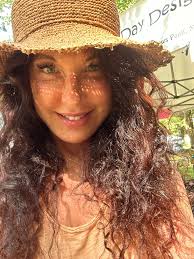 I am looking for a frum sweet woman between the ages of 35