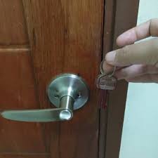 Flores paradise 27.000 views6 months ago. Cara Mudah Pasang Lock Pintu