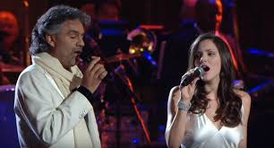 Andrea bocelli früher / an. Erstaunlicher Ruckblick Von Andrea Bocelli Und Katharine Mcphee Mit The Prayer