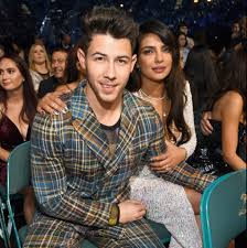 Priyanka Chopra Kisses Nick Jonas In The Middle Of His Billboard Music Awards Performance Nick Jonas Priyanka Chopra Jonas