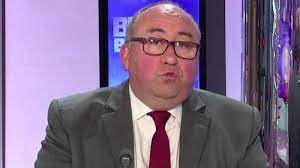 Il anime une chronique qui se nomme le chiffre de lechypre et participe. Emmanuel Lechypre Ojim Fr