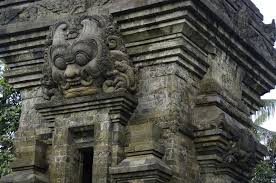 Candi penataran memiliki nama asli candi palah, sebuah komplek candi hindu siwaitis yang berada di desa penataran, kecamatan nglegok, kabupaten blitar. 5 Perbedaan Langgam Candi Jawa Tengah Jawa Timur Kenali Yuk