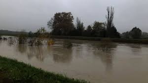 Evacuate famiglie a castelfranco e gaggio, nel modenese. Fiume Panaro Nuovo Argine Tra Il Ponte Di Sant Ambrogio E Il Torrente Tiepido Modena Notizie Gaiaitalia Com Notizie