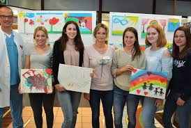 Stadt Wiehl Soziales Engagement Als Schulfach Wiehler Gymnasiasten Malen Mit Kranken Kindern Nachrichten