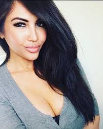 Sabrina Goodman's Instagram, Twitter & Facebook