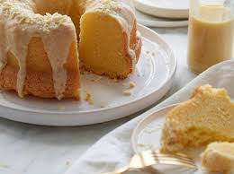 Rezept Saftiger Apfelmus Joghurt Kuchen Freundin De In 2020 Kuchen Und Torten Rezepte Joghurt Kuchen Kuchen Rezepte Einfach