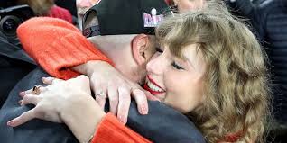 Internet Buzz: Is Taylor Swift Engaged? See Why!