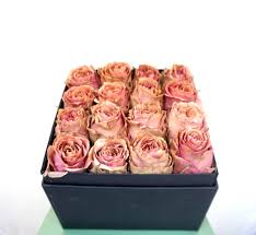 Una raccolta di bellissime immagini fiori. Scatola Con Fiori Stabilizzati Di Maria Luisa Rocchi Flowers Ordina Online Su Cosaporto It
