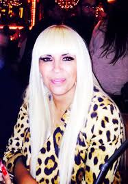 Raluca bădulescu a fost invitata lui denise rifai, la kanal d, în cunoscuta emisiune „40 de întrebări cu denise rifai. Pro Tv Transformarea Uluitoare A Ralucai Badulescu A Slabit 50 De Kilograme In 10 Luni