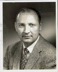 1961 Press Photo Robert H. Arnold of the Cook Paint & Varnish Company