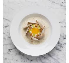 Mathieu Pacaud Dans Les Cuisines De Divellec Plat Gastronomique Design Culinaire Et Stylisme Culinaire
