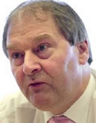 Whitby bows to ex-mayors